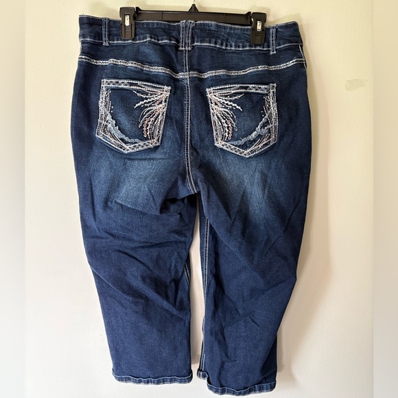 Maurice’s Cropped Women's Dark Blue Jeans, Y2K, Size 18 Plus Size - Picture 3 of 4